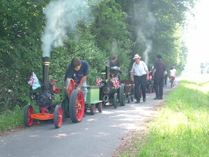 Exhibition drive to Schloss Helmsdorf with the steam fair attendants